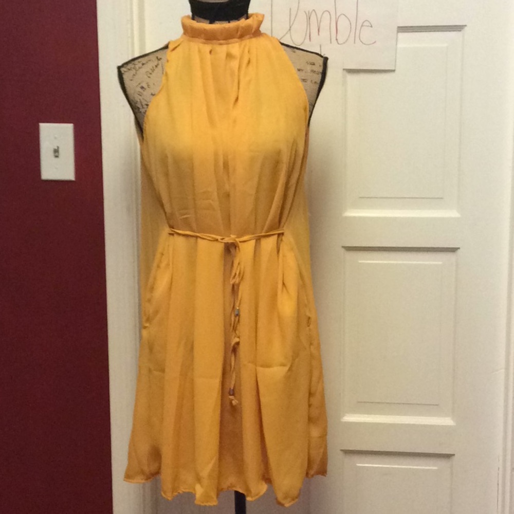 🎉HP gorgeous dress all sizes in 🎉 - Picture 6 of 7